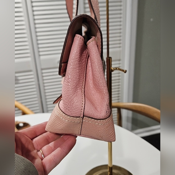 Vintage Y2K MAXX NEWYORK leather/lizard Embossed Pastel Pink Buckle Shouder Bag. - Picture 7 of 16